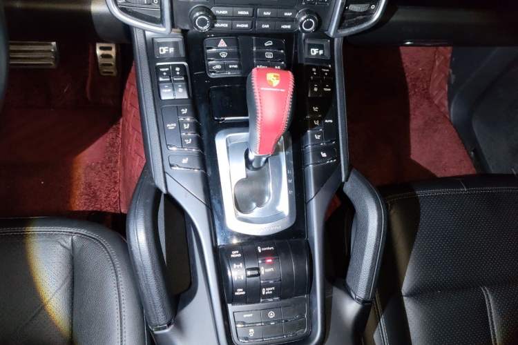 Used Porsche Cayenne 2016 Cayenne 3.0T Gear Lever