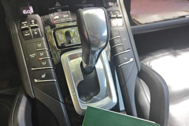Used Porsche Cayenne 2016 Cayenne 3.0T Gear Lever