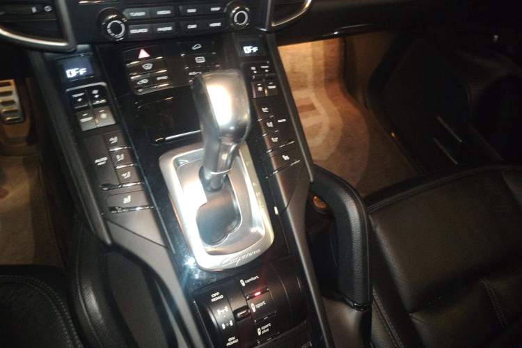 Used Porsche Cayenne 2016 Cayenne 3.0T Gear Lever