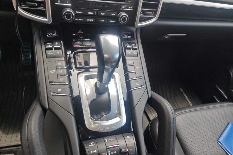 Used Porsche Cayenne 2016 Cayenne S 3.6T Gear Lever