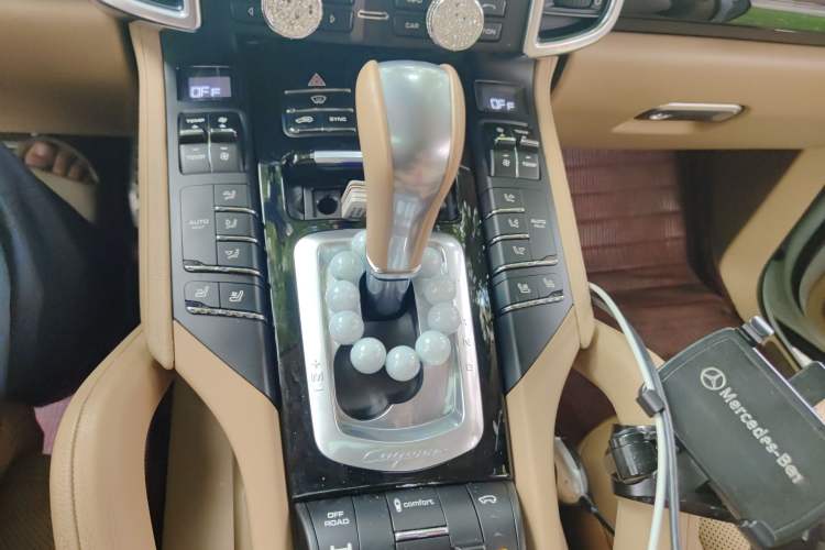Used Porsche Cayenne 2016 Cayenne Platinum Edition 3.0T Gear Lever