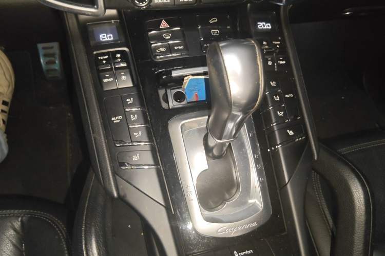 Used Porsche Cayenne 2016 Cayenne 3.0T Gear Lever