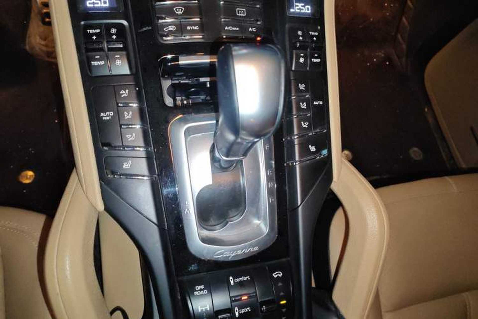 Used Porsche Cayenne 2016 Cayenne 3.0T Gear Lever