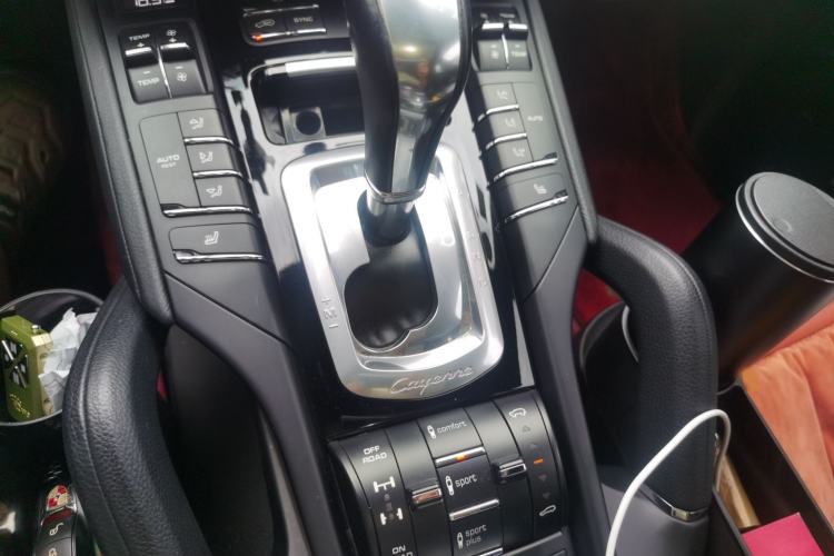 Used Porsche Cayenne 2016 Cayenne Platinum Edition 3.0T Gear Lever