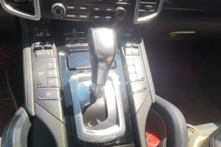 Used Porsche Cayenne 2016 Cayenne 3.0T Gear Lever
