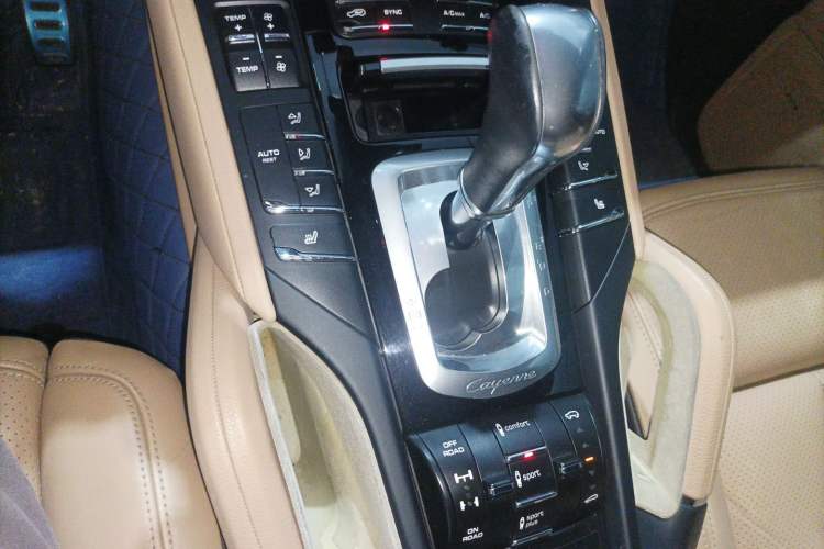 Used Porsche Cayenne 2016 Cayenne 3.0T Gear Lever