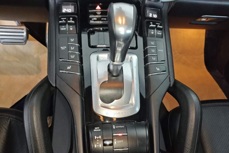 Used Porsche Cayenne 2016 Cayenne 3.0T Gear Lever