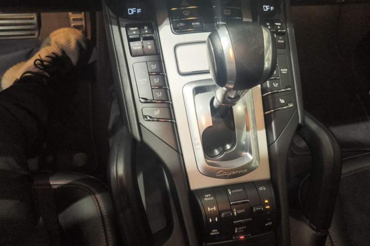 Used Porsche Cayenne 2016 Cayenne GTS 3.6T Gear Lever