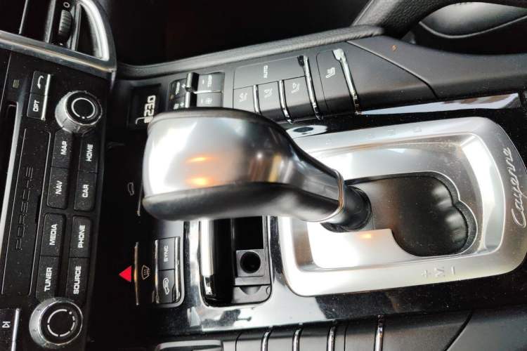Used Porsche Cayenne 2016 Cayenne 3.0T Gear Lever