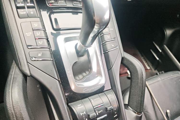 Used Porsche Cayenne 2016 Cayenne 3.0T Gear Lever