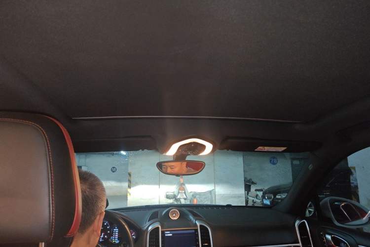 Used Porsche Cayenne 2016 Cayenne Platinum Edition 3.0T Headliner