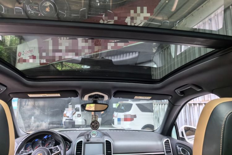 Used Porsche Cayenne  Headliner