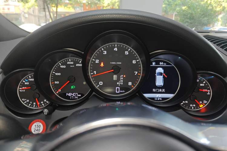 Used Porsche Cayenne 2016 Cayenne 3.0T Instrument Cluster