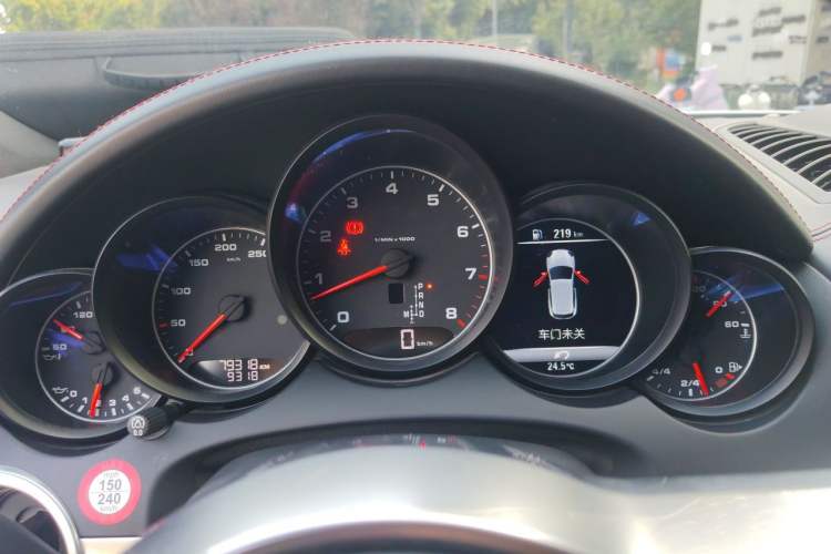Used Porsche Cayenne 2016 Cayenne 3.0T Instrument Cluster