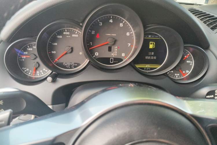 Used Porsche Cayenne 2016 Cayenne Platinum Edition 3.0T Instrument Cluster