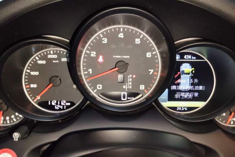 Used Porsche Cayenne 2016 Cayenne Platinum Edition 3.0T Instrument Cluster