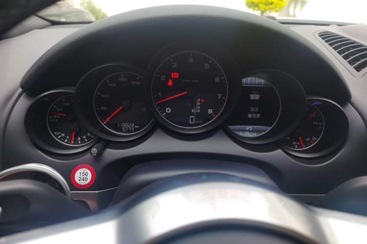 Used Porsche Cayenne 2016 Cayenne Platinum Edition 3.0T Instrument Cluster