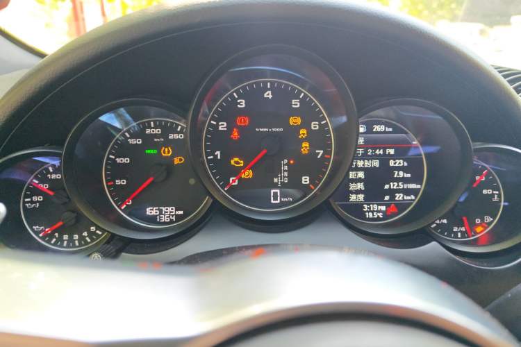Used Porsche Cayenne  Instrument Cluster