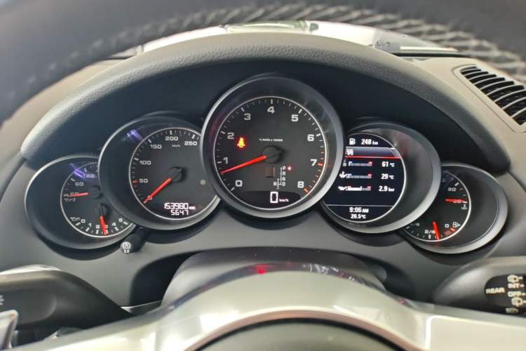 Used Porsche Cayenne 2016 Cayenne 3.0T Instrument Cluster