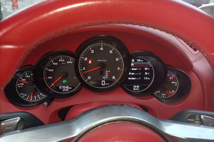 Used Porsche Cayenne 2016 Cayenne 3.0T Instrument Cluster