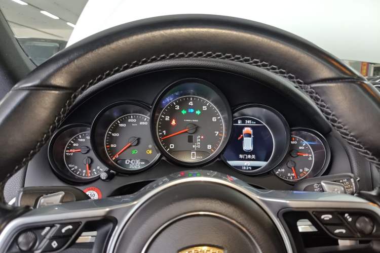 Used Porsche Cayenne 2016 Cayenne 3.0T Instrument Cluster