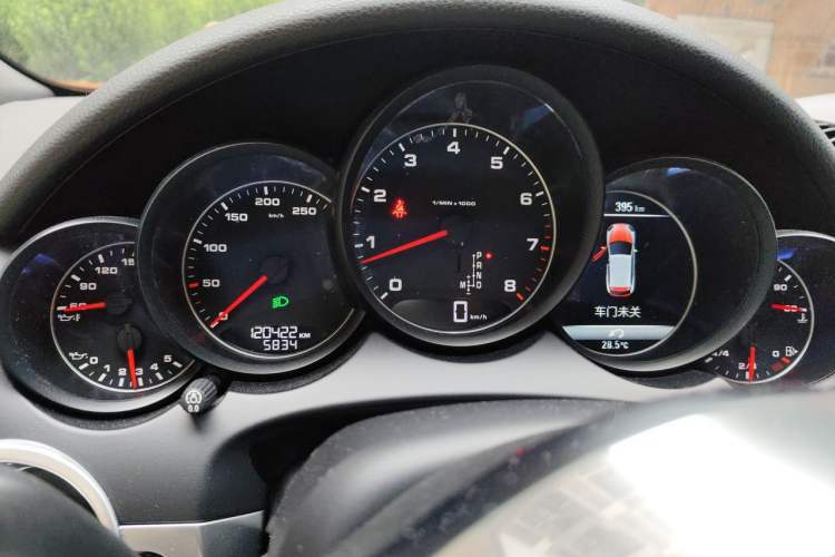 Used Porsche Cayenne 2016 Cayenne 3.0T Instrument Cluster