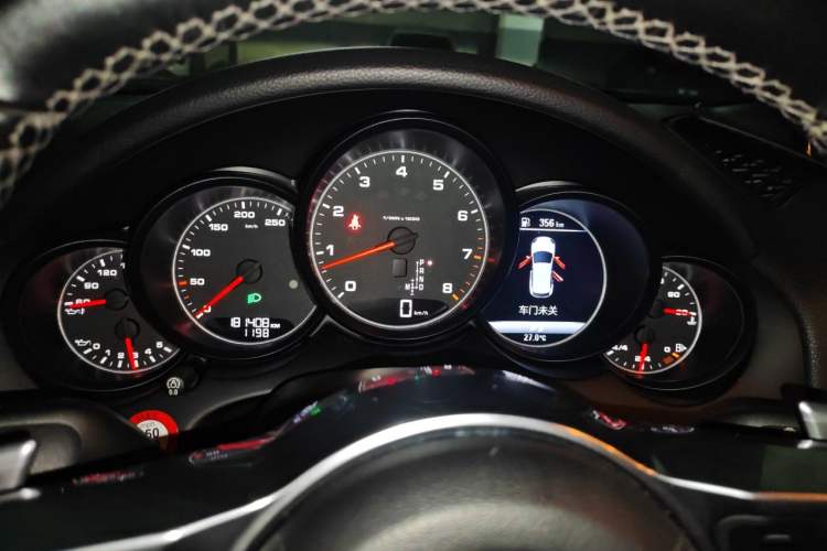 Used Porsche Cayenne 2016 Cayenne Platinum Edition 3.0T Instrument Cluster