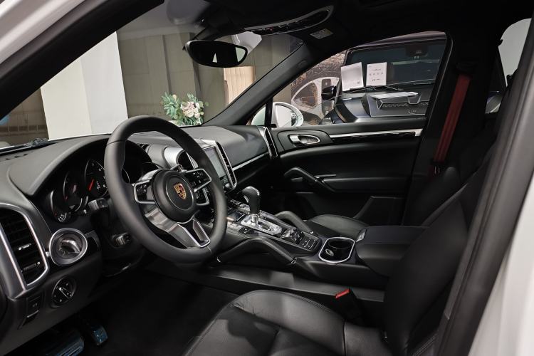 Used Porsche Cayenne 2016 Cayenne 3.0T Interior 1