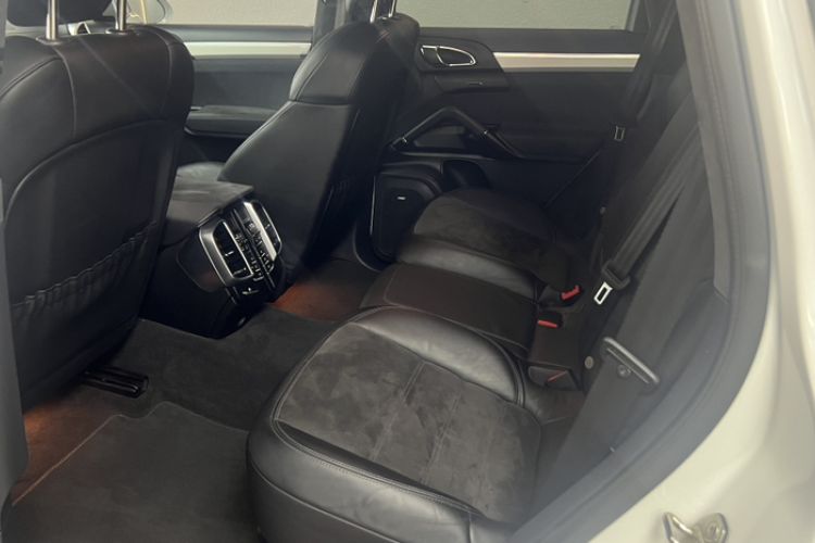Used Porsche Cayenne 2016 Cayenne GTS 3.6T Interior 2