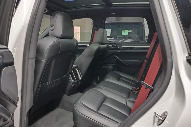 Used Porsche Cayenne 2016 Cayenne 3.0T Interior 3