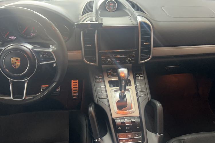 Used Porsche Cayenne 2016 Cayenne GTS 3.6T Interior 3