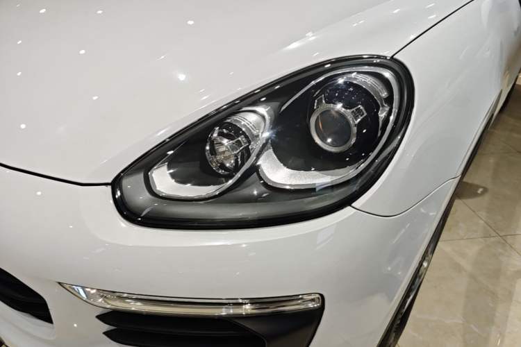 Used Porsche Cayenne 2016 Cayenne 3.0T Left Front Headlight