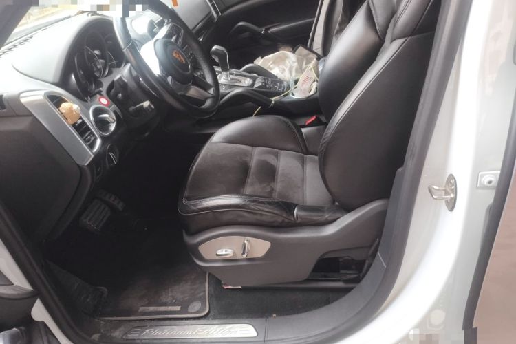 Used Porsche Cayenne 2016 Cayenne Platinum Edition 3.0T Left Front Seat