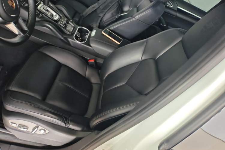 Used Porsche Cayenne 2016 Cayenne 3.0T Left Front Seat