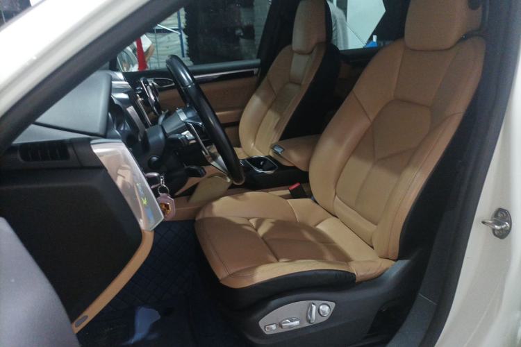 Used Porsche Cayenne 2016 Cayenne 3.0T Left Front Seat