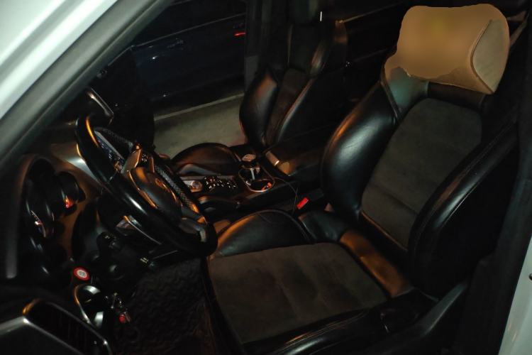 Used Porsche Cayenne 2016 Cayenne Platinum Edition 3.0T Left Front Seat