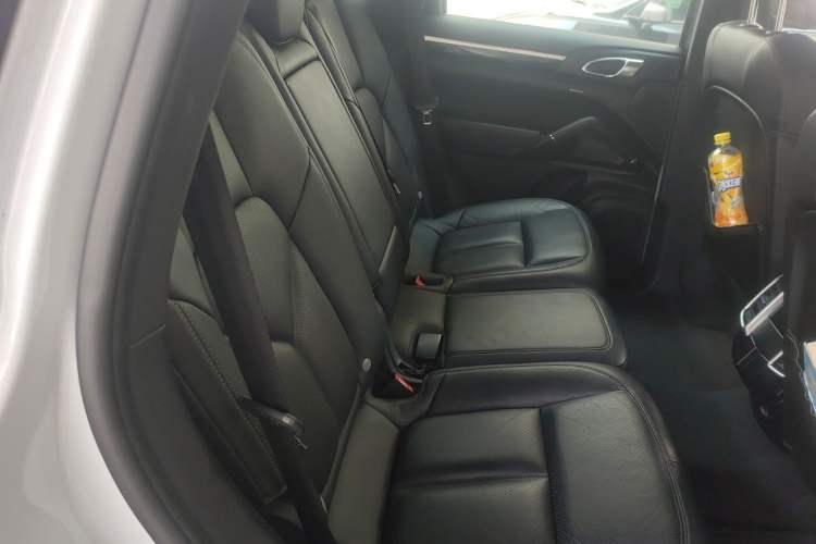 Used Porsche Cayenne 2016 Cayenne 3.0T Left Rear Seat