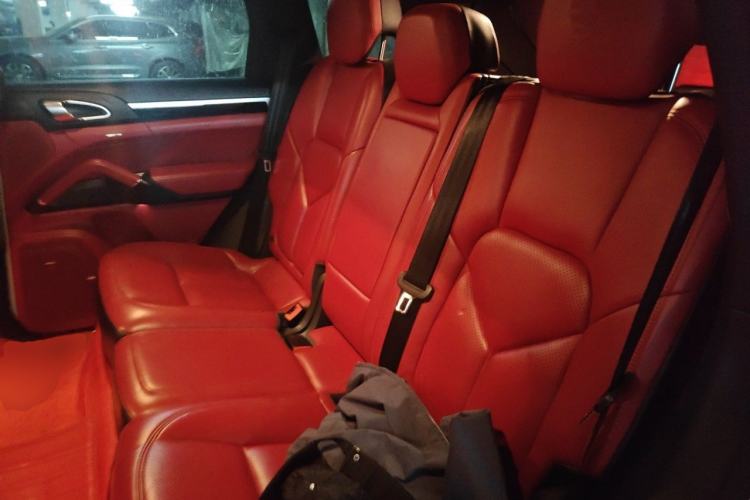 Used Porsche Cayenne 2016 Cayenne Platinum Edition 3.0T Left Rear Seat