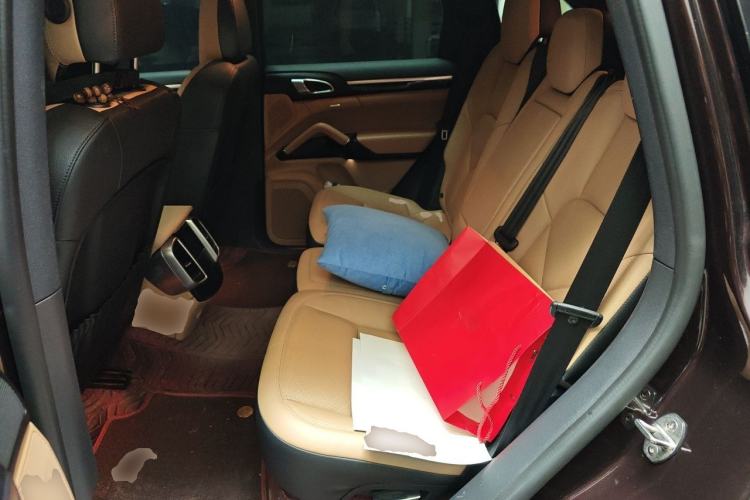 Used Porsche Cayenne 2016 Cayenne 3.0T Left Rear Seat