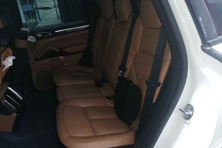 Used Porsche Cayenne 2016 Cayenne 3.0T Left Rear Seat