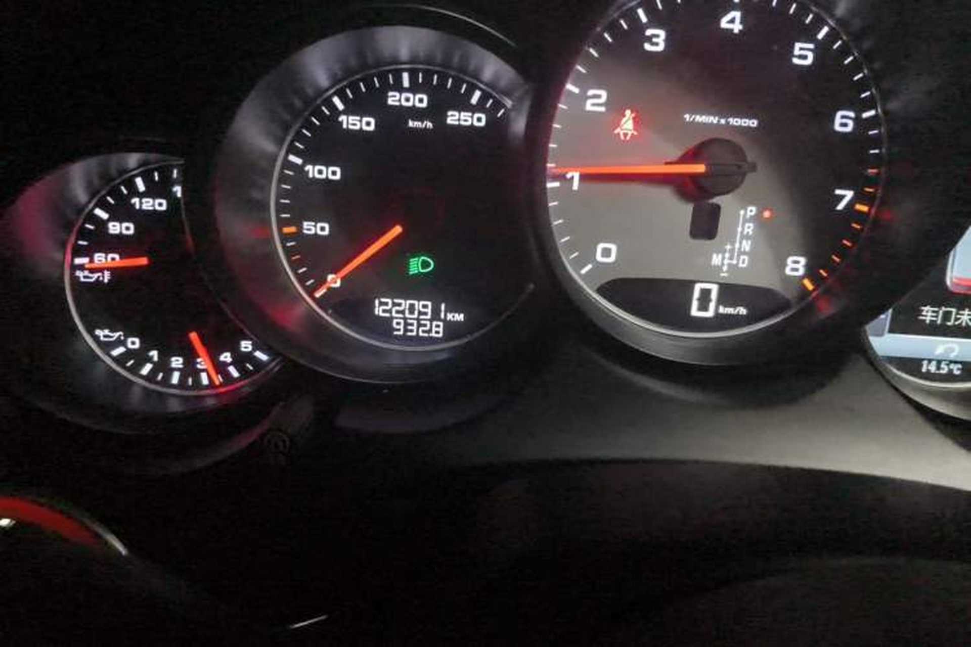 Used Porsche Cayenne 2016 Cayenne S 3.6T Odometer Close Up