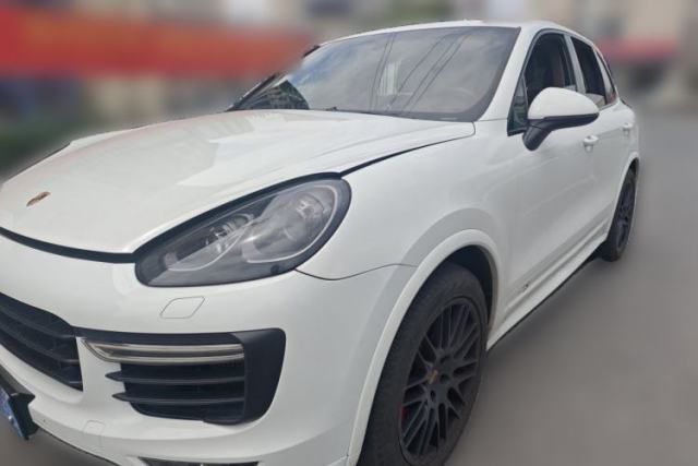 Porsche Cayenne 2016 Cayenne GTS 3.6T مستعملة
