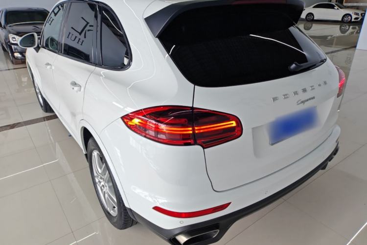 Used Porsche Cayenne 2016 Cayenne 3.0T Rear Left 45 Deg
