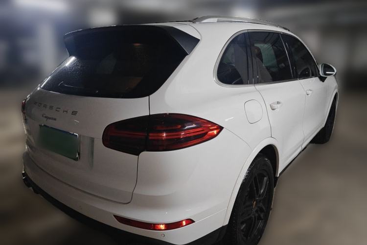 Used Porsche Cayenne 2016 Cayenne Platinum Edition 3.0T Rear Right 45 Deg