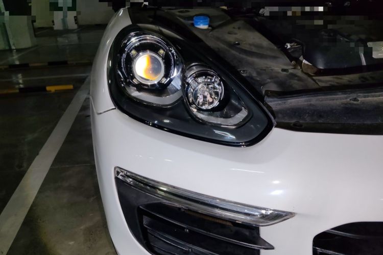 Used Porsche Cayenne 2016 Cayenne 3.0T Right Front Headlight