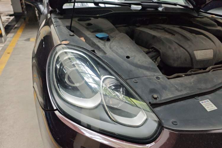 Used Porsche Cayenne 2016 Cayenne 3.0T Right Front Headlight