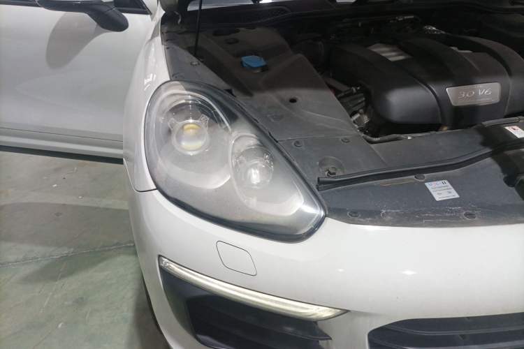 Used Porsche Cayenne 2016 Cayenne 3.0T Right Front Headlight