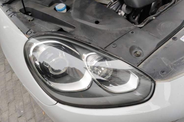 Used Porsche Cayenne 2016 Cayenne 3.0T Right Front Headlight