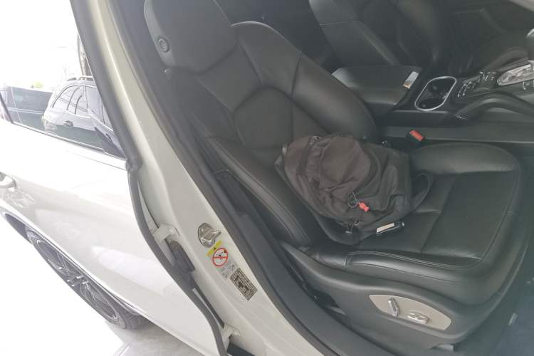 Used Porsche Cayenne 2016 Cayenne 3.0T Right Front Seat