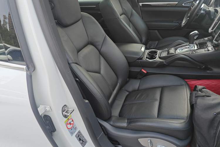 Used Porsche Cayenne 2016 Cayenne 3.0T Right Front Seat